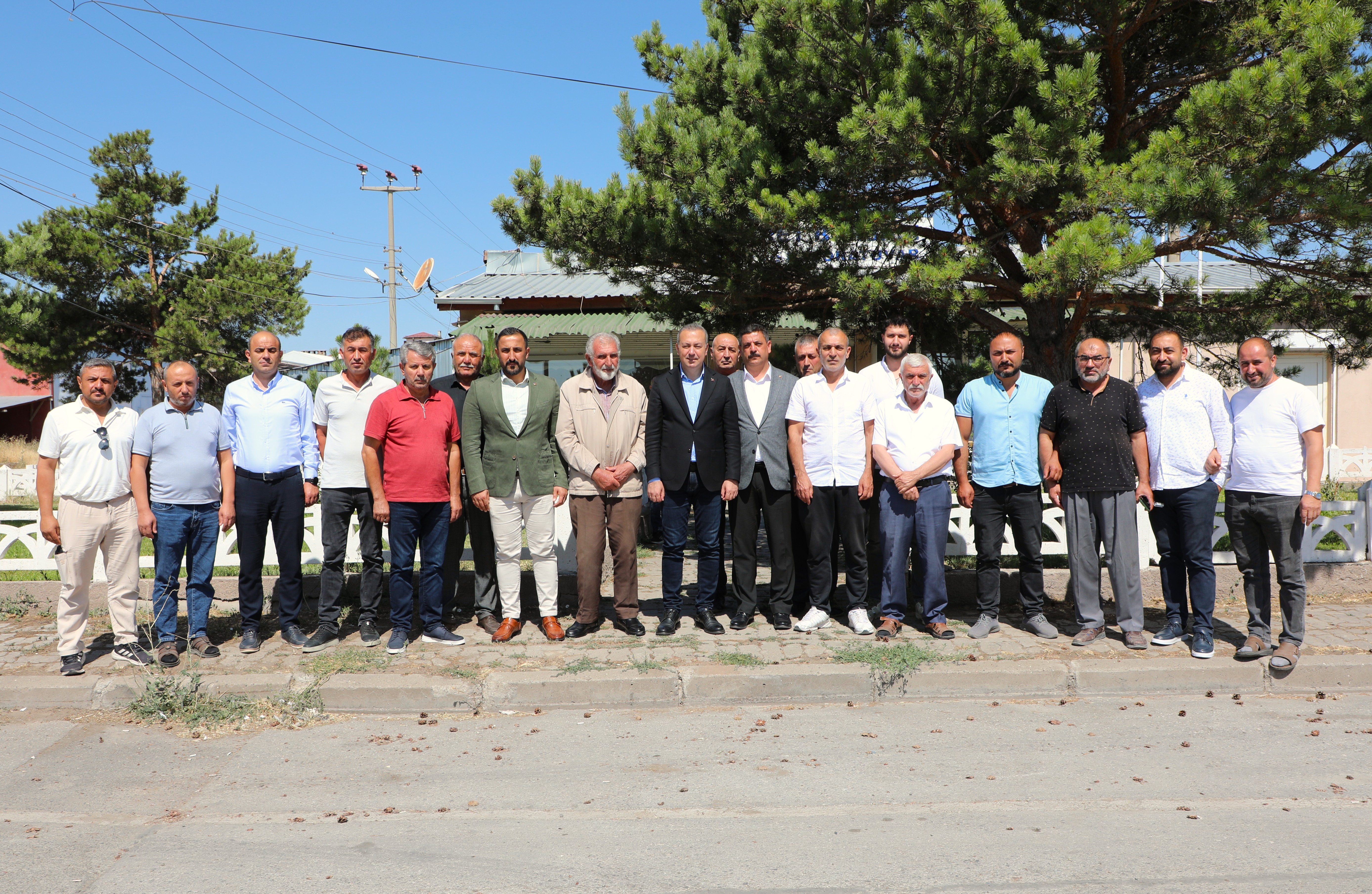 Sivas’ta Tarımın Geleceği İçin Güçlü Adımlar: Yeni Buğday Pazarı’nda Önemli İstişare Sivas’ta Tarımın Geleceği İçin Güçlü Adımlar: Yeni Buğday Pazarı’nda Önemli İstişare