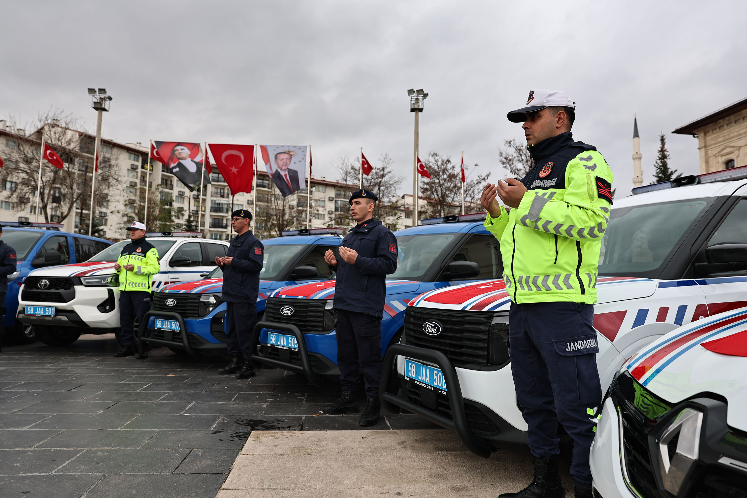 Güvenlik Güçlerimize 62 Yeni Araç