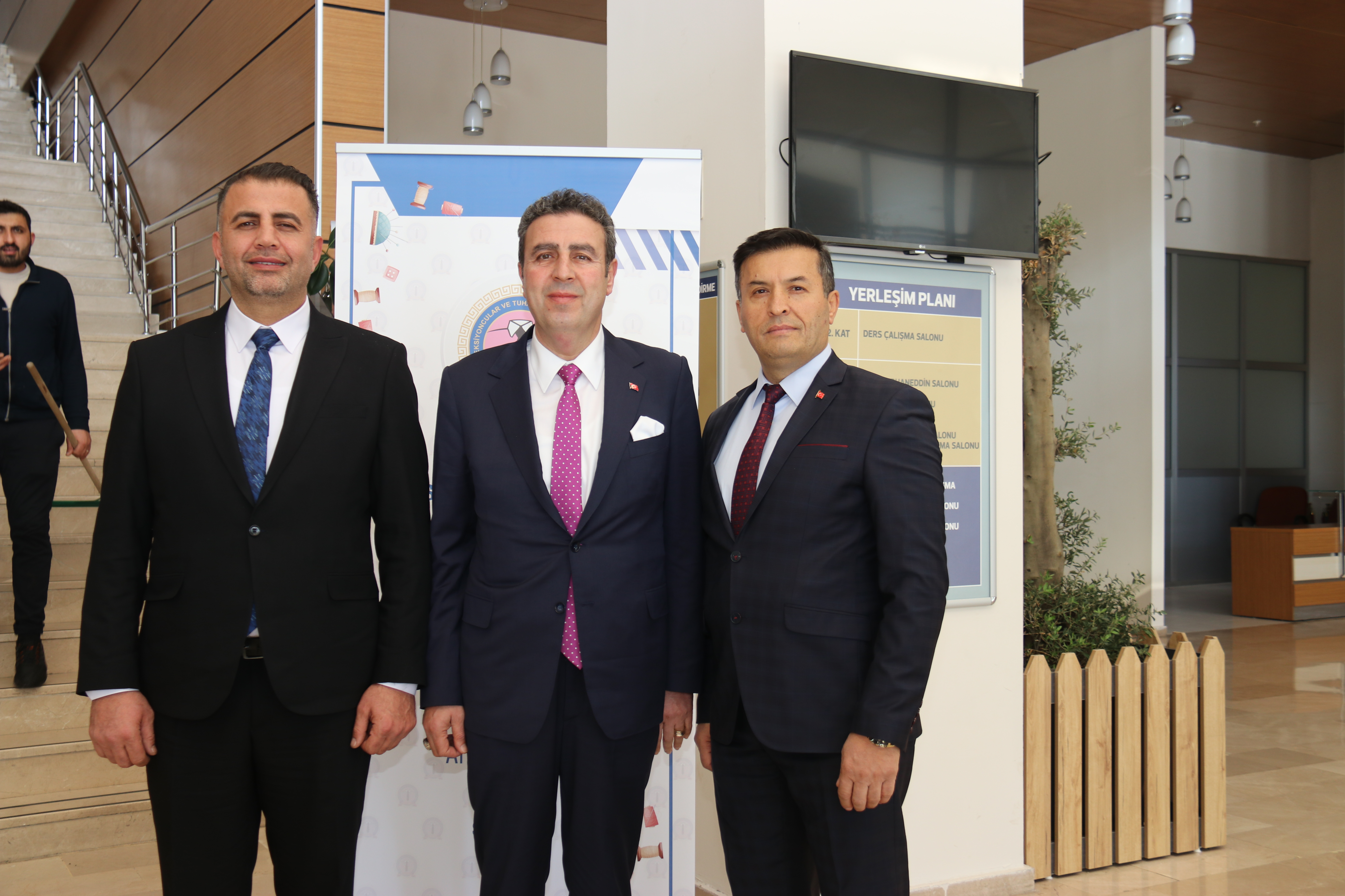 AHMET YILDIZ 238 OYLA YENİDEN BAŞKAN SEÇİLDİ