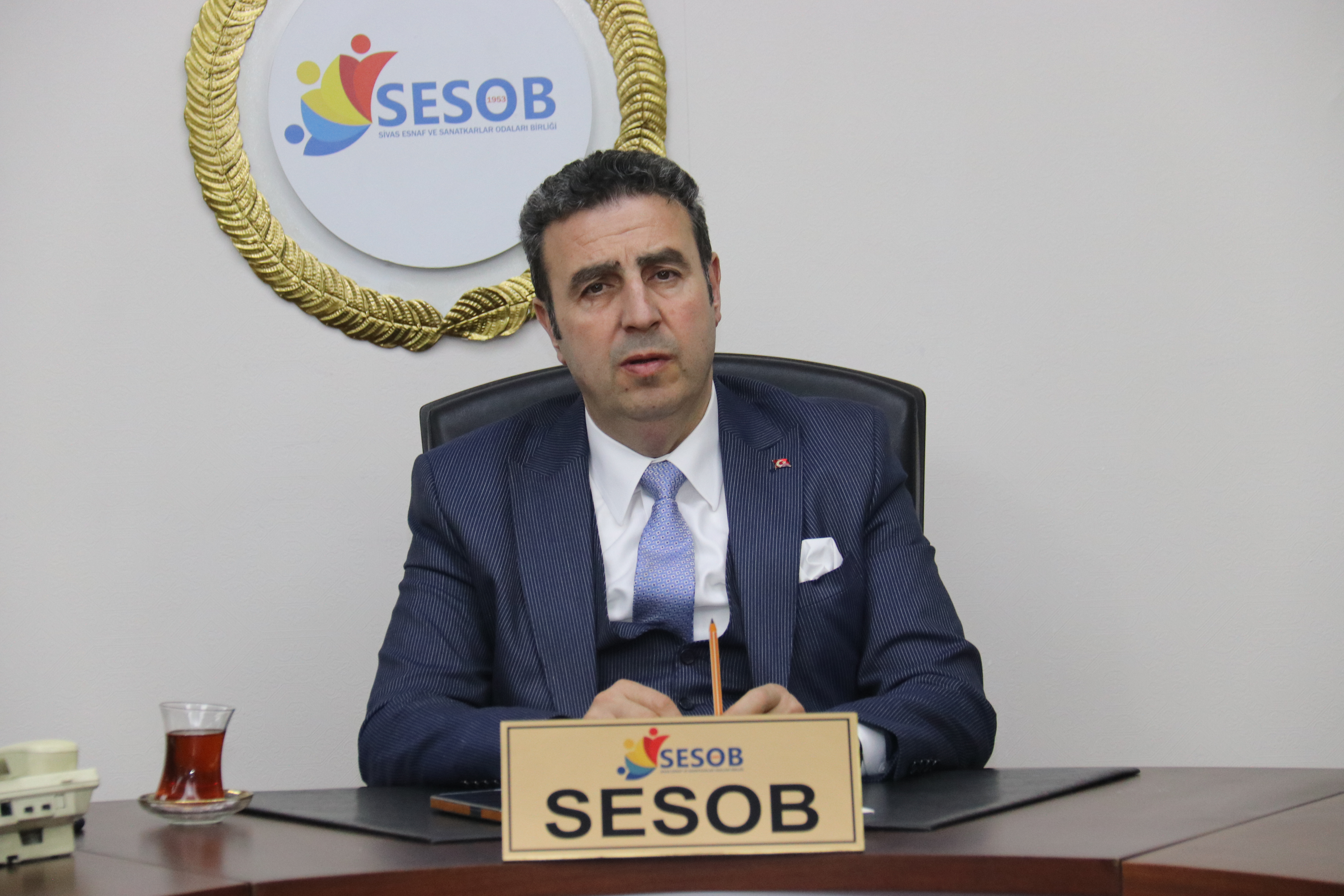 GAZETECİLİK ZOR BİR MESLEKTİR GAZETECİLİK ZOR BİR MESLEKTİR