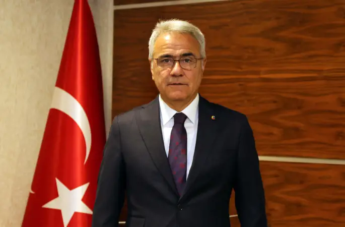 Sivas Ticaret ve Sanayi Odası Başkanı Zeki Özdemir, Yeni Yıl Dolayısıyla Bir Mesaj Yayımladı