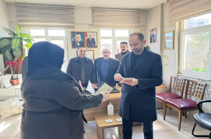 Ahmet Özyürek söz verdi yardım etti