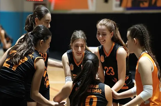 Eczacıbaşı Geleceğe Smaç Kampüsleri'nde erken kayıt dönemi başladı