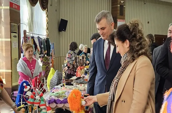 Gölcük'te İlmek İlmek Sanat: 2. Geleneksel Örgü Şöleni Başlıyor