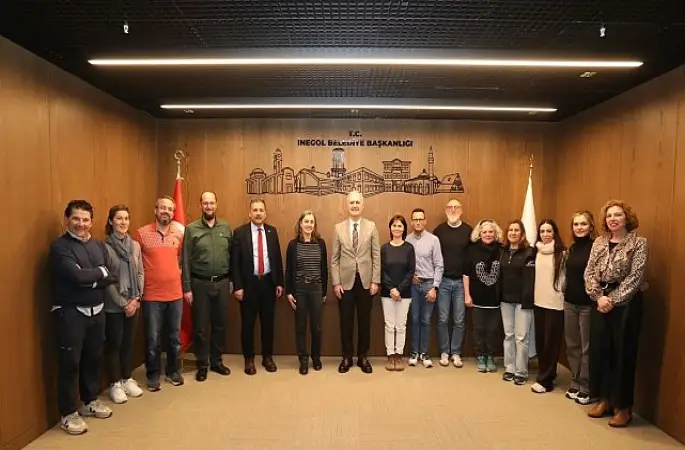 İspanyol Misafirlerden İnegöl'ün Nöbetçi Kitaphanelerine Tam Not