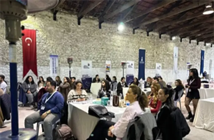 İzmir'de gençler kent yönetimine doğrudan katılıyor