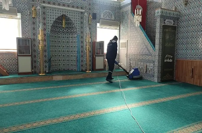 Kandıra Belediyesi Ramazanla Birlikte Camilerde Temizlik Seferberliği Başlattı