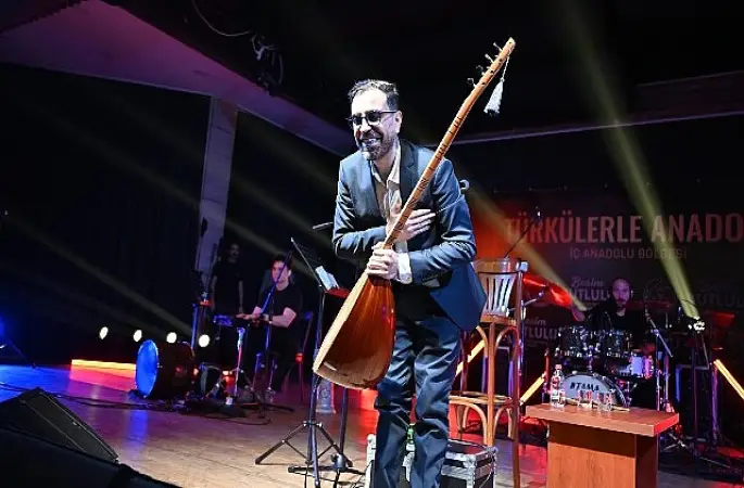 Manisa'da İsmail Altunsaray ile Türkü Dolu Gece